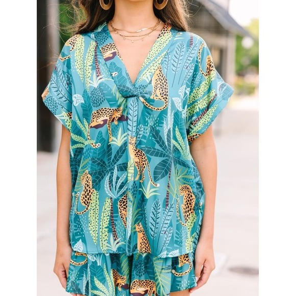 entro Tops - Entro Blouse Womens Large Teal Leopard Jungle Print Satin V-Neck Short Sleeve
